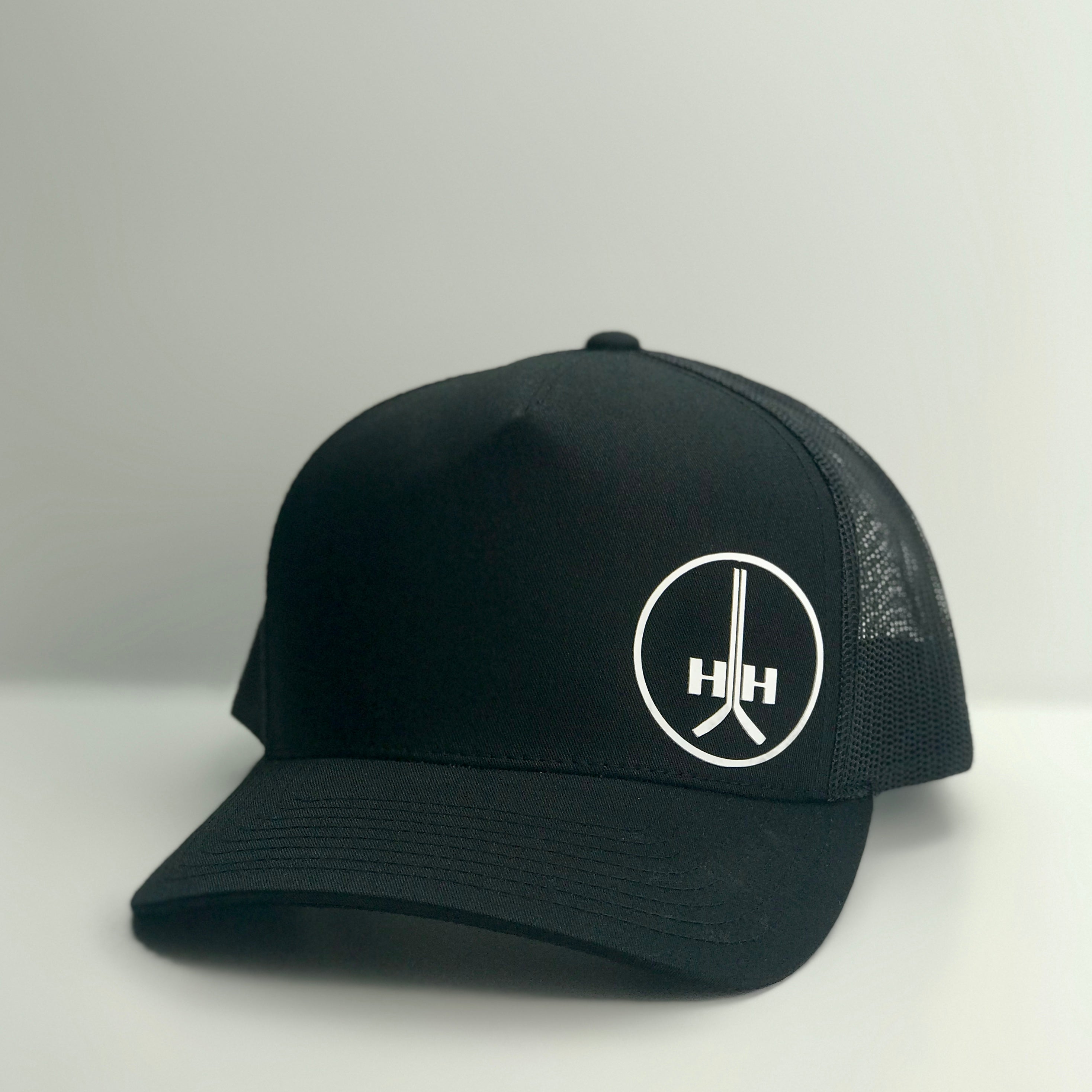 WELL ROUNDED TRUCKER